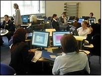 Learning in hypermedia environment